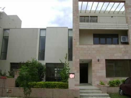 4.5 BHK Villa 360 Sq. Yards for Sale in Sector 50 Gurgaon