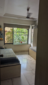 2 BHK Flat for Sale in Vile Parle West, Mumbai