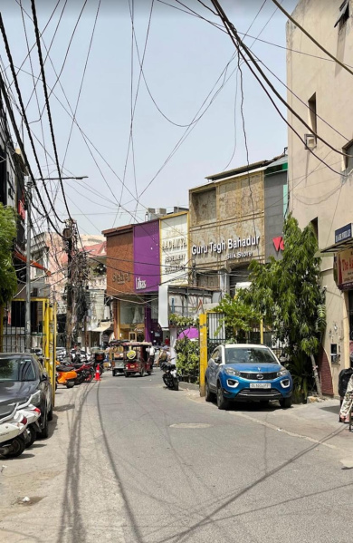  Commercial Shop 1700 Sq.ft. for Sale in Block J Rajouri Garden, Delhi