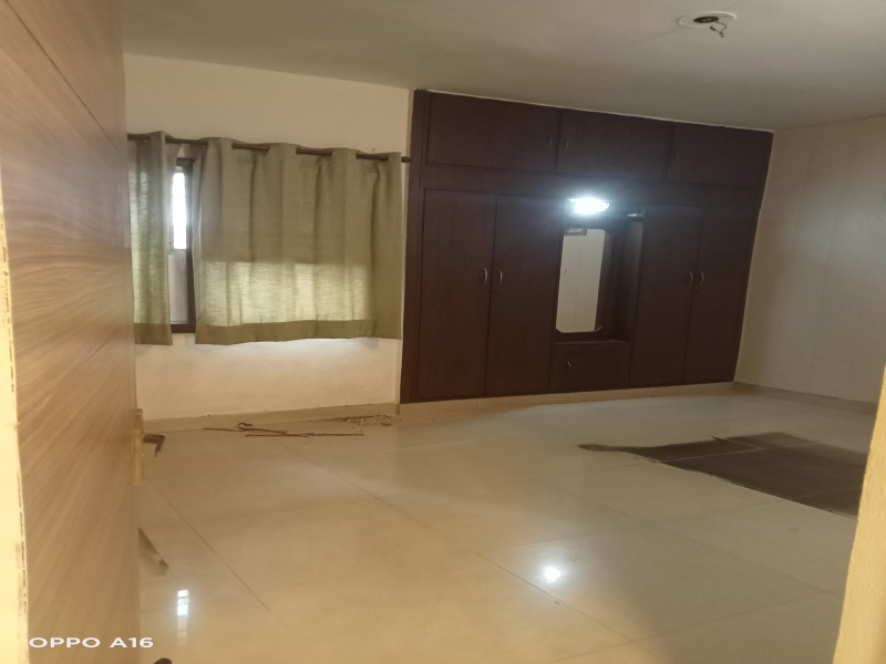 3 BHK Apartment 2400 Sq.ft. for Sale in Sector D Vasant Kunj, Delhi