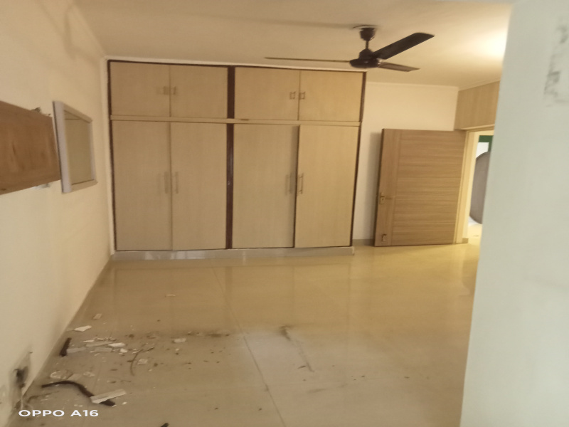 3 BHK Apartment 2400 Sq.ft. for Sale in Sector D Vasant Kunj, Delhi