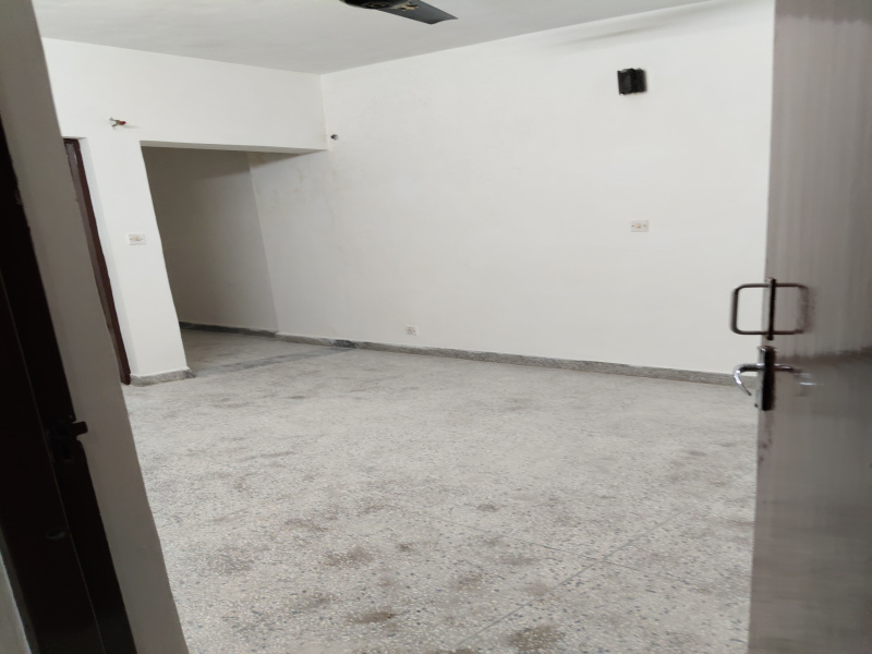 2.5 BHK Apartment 1700 Sq.ft. for Rent in Vasant Kunj, Delhi