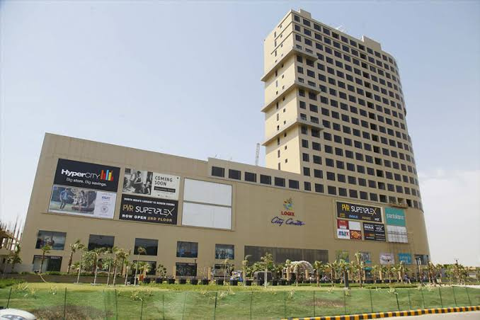  Commercial Shop 100 Sq.ft. for Sale in Sector 32 Noida