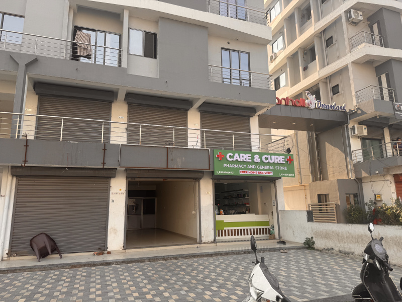  Commercial Shop 600 Sq.ft. for Rent in Waghodia Road, Vadodara