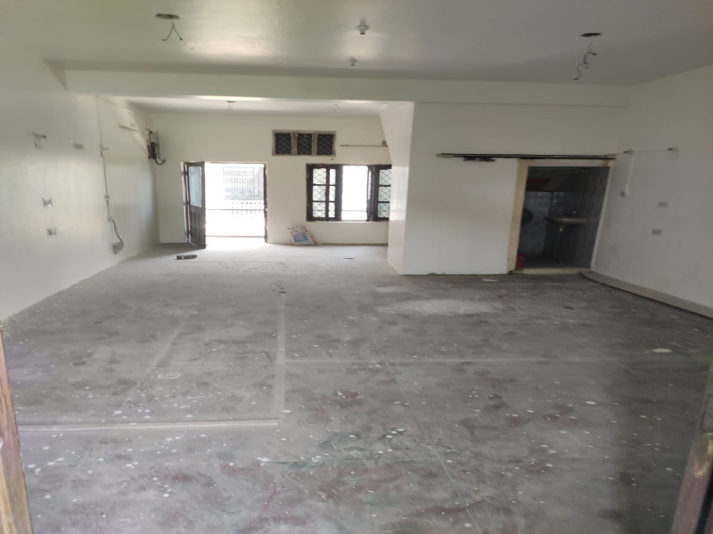  Commercial Shop 750 Sq.ft. for Rent in Chakrata Road, Dehradun