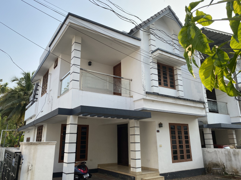 3 BHK House 1600 Sq.ft. for Sale in Aluva, Ernakulam