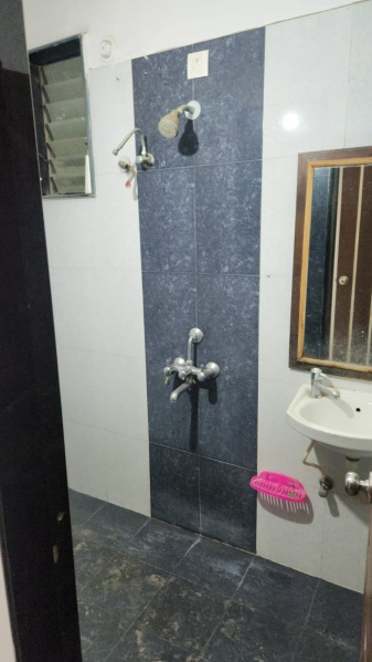 1 BHK Apartment 580 Sq.ft. for Sale in Triveni Nagar, Malad East, Mumbai