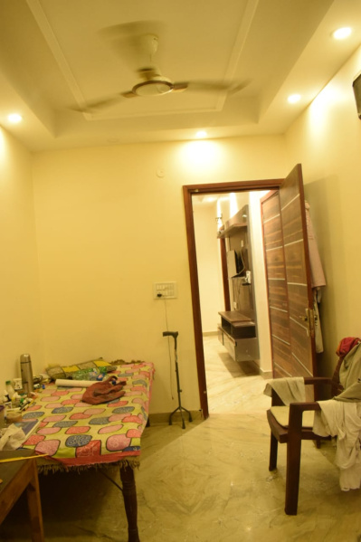 3 BHK Apartment 900 Sq.ft. for Sale in Bhola Nath Nagar, Shahdara, Delhi