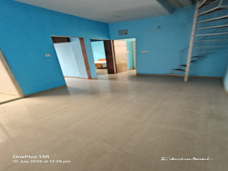 2 BHK Apartment 220 Sq.ft. for Rent in 100 Ft Ring Road, Ahmedabad