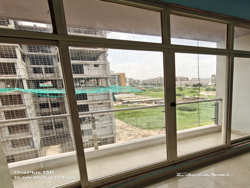 2 BHK Apartment 220 Sq.ft. for Rent in 100 Ft Ring Road, Ahmedabad