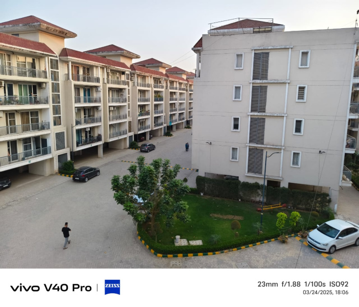 3 BHK Apartment 1500 Sq.ft. for Sale in Nagla Road, Zirakpur