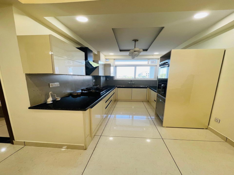 3 BHK Apartment 1958 Sq.ft. for Sale in VIP Road, Zirakpur