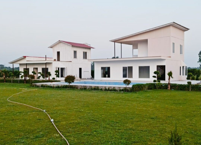 2 BHK 1500 Sq. Yards Farm House for Sale in Manjhawali Village, Faridabad