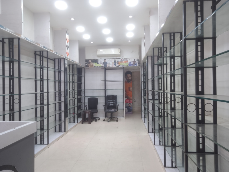 400 Sq.ft. Commercial Shop for Rent in Old Nagardas Cross Road, Andheri East, Mumbai