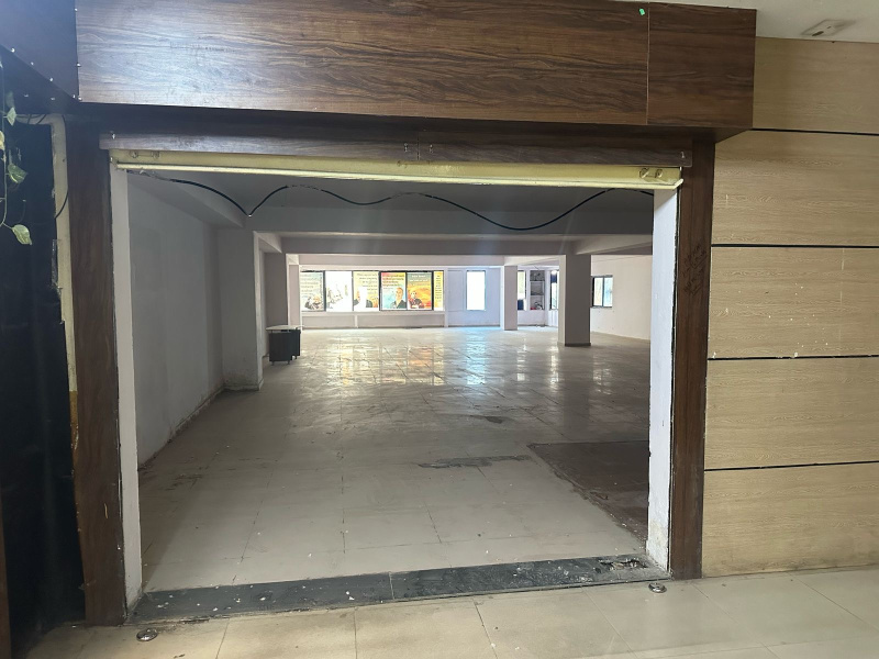  Office Space 3814 Sq.ft. for Sale in R N T Marg, Indore