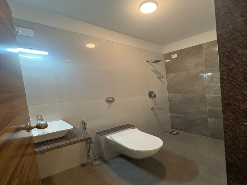 2 BHK 700 Sq.ft. Apartment for Sale in Ghodbunder Road, Thane