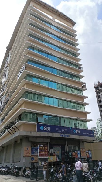  Office Space 3000 Sq.ft. for Rent in Malad East, Mumbai