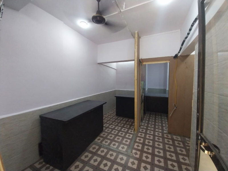  Office Space 250 Sq.ft. for Rent in Dadar, Mumbai