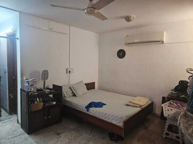  1800 Sq.ft. Office Space for Sale in South Extension Part I, Delhi