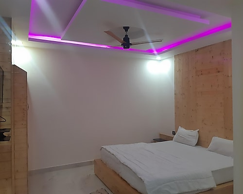  Hotels 180 Sq. Yards for Sale in Tapovan, Rishikesh