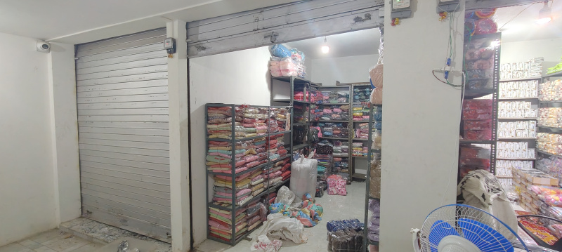  Commercial Shop 100 Sq.ft. for Rent in Nai Sarak, Varanasi