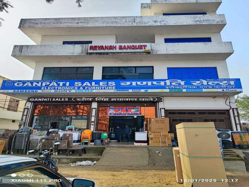  Showroom 2700 Sq.ft. for Rent in Khurja, Bulandshahr