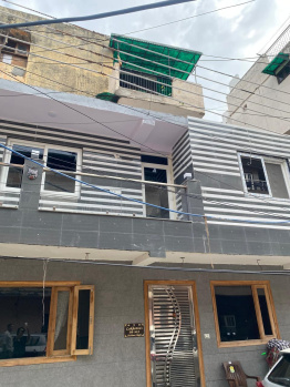 3 BHK Flat for Sale in Shalimar Bagh, Delhi