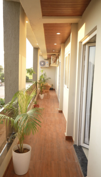 4 BHK 1400 Sq.ft. Apartment for Sale in Gandhi Path, Jaipur