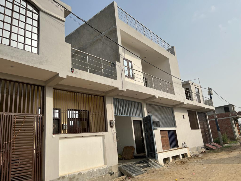 2 BHK House 900 Sq.ft. for Sale in NH 91, Greater Noida