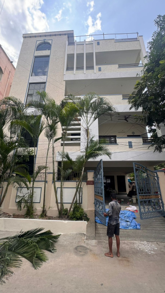 10 BHK House 8000 Sq.ft. for Sale in Tarnaka, Hyderabad