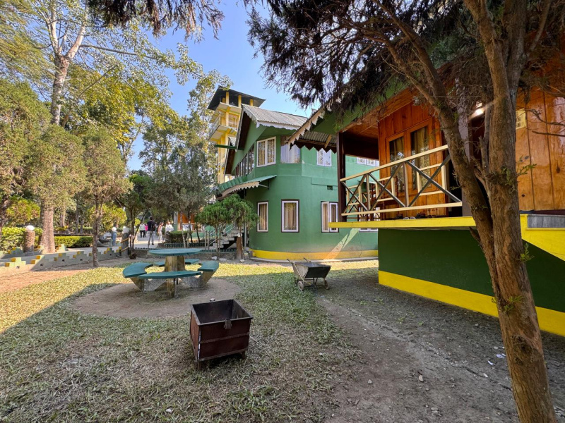  8 Bigha Hotels for Sale in Lataguri, Jalpaiguri