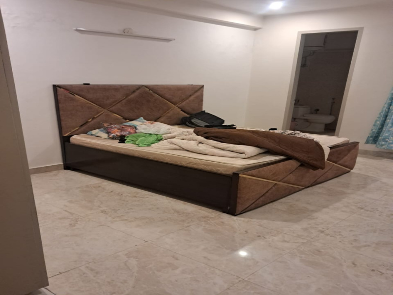 3 BHK 2200 Sq.ft. Builder Floor for Rent in Sector 27 Gurgaon