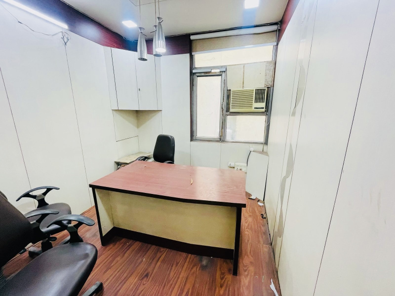  Office Space 800 Sq.ft. for Rent in Rajouri Garden, Delhi