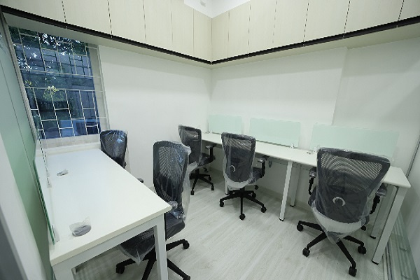  Office Space 400 Sq.ft. for Rent in Mount Road, Chennai