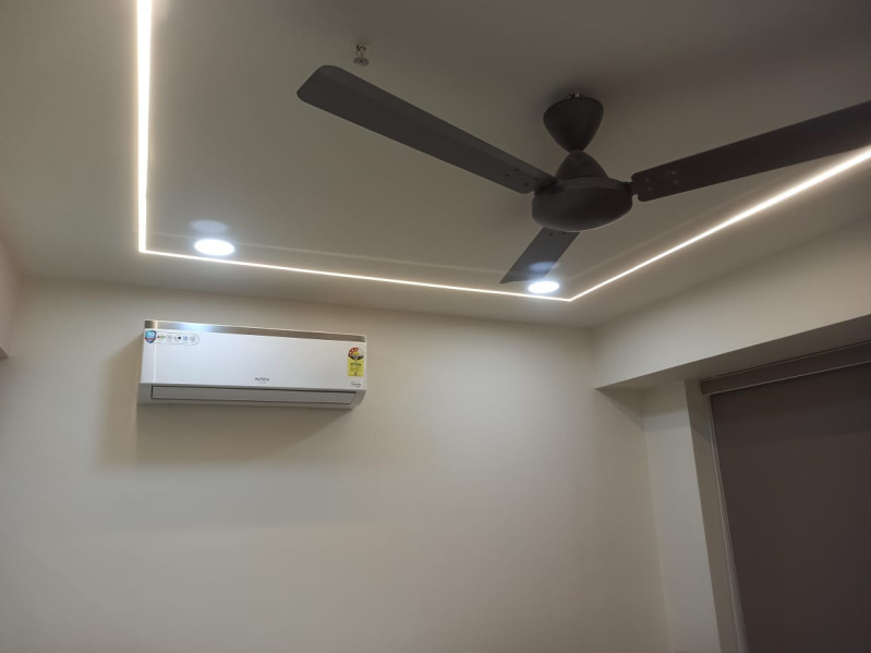  Office Space 335 Sq.ft. for Rent in 150 Feet Ring Road, Rajkot