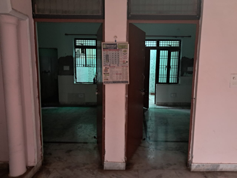 2 BHK Builder Floor 1000 Sq.ft. for Rent in Dayal Bagh, Agra