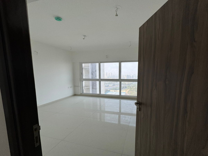 2 BHK Apartment 876 Sq.ft. for Sale in Western Express Highway, Malad East, Mumbai