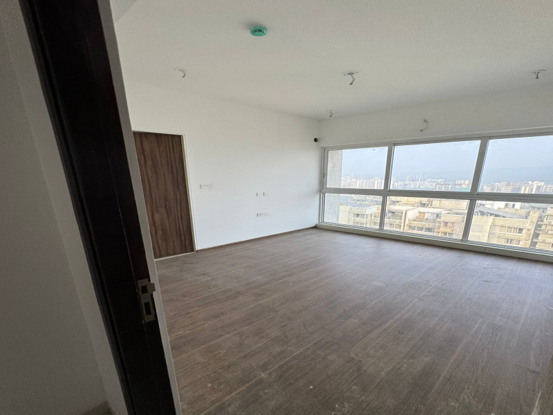 2 BHK Apartment 876 Sq.ft. for Sale in Western Express Highway, Malad East, Mumbai