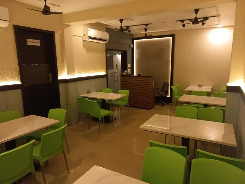  Hotels 700 Sq.ft. for Sale in Kandanchavadi, Chennai