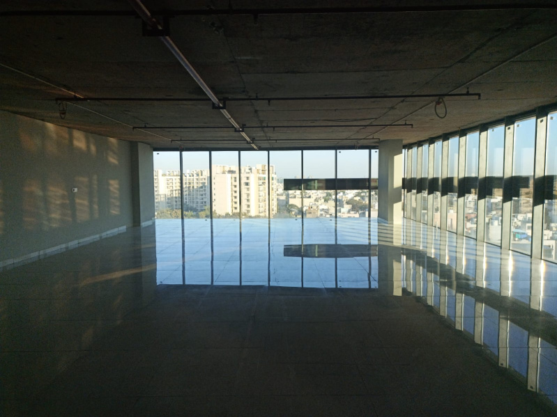  Office Space 2600 Sq.ft. for Rent in A B Road, Indore