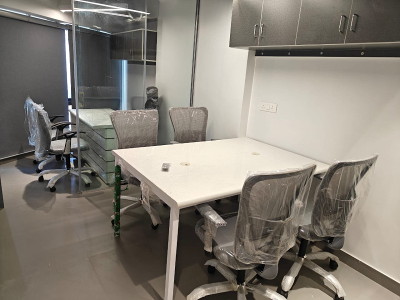  Office Space 325 Sq.ft. for Rent in Mahakali Caves Road, Andheri East, Mumbai