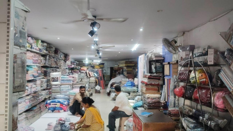  Showroom 1700 Sq.ft. for Rent in P. Road, Kanpur