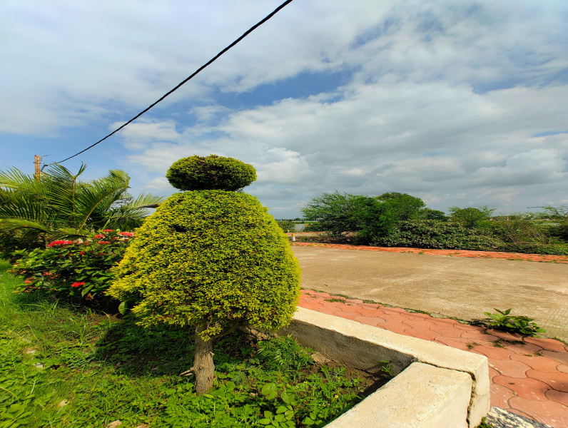  Commercial Land 2400 Sq.ft. for Sale in Super Corridor, Indore