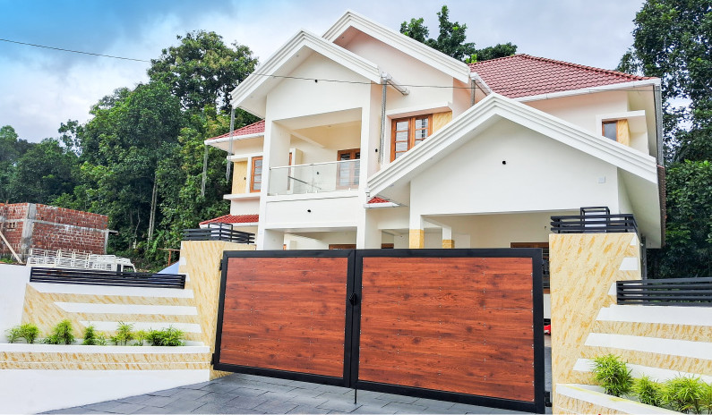 4 BHK House 2600 Sq.ft. for Sale in Muvattupuzha, Ernakulam