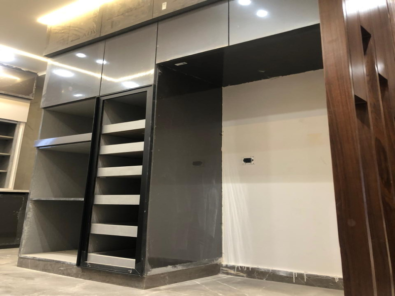 3 BHK Builder Floor 3400 Sq.ft. for Rent in Sector 105 Noida