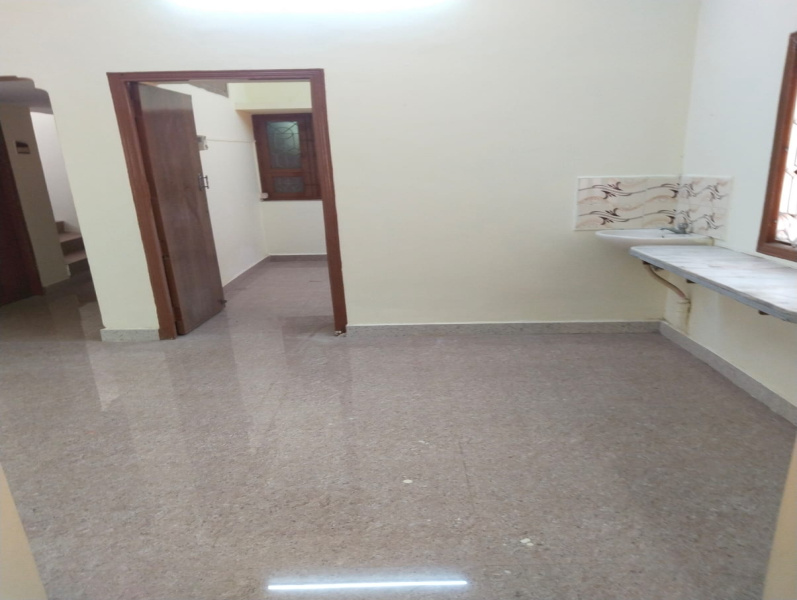  Office Space 2000 Sq.ft. for Rent in Moolapalayam, Erode