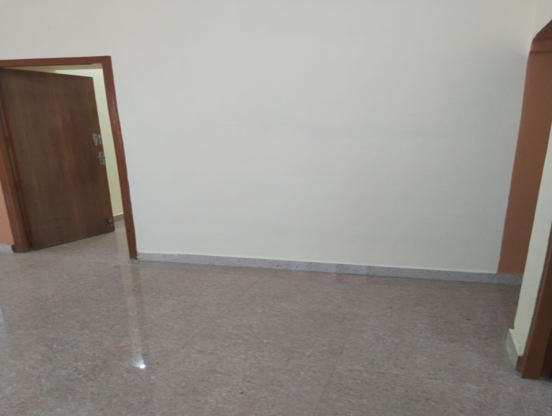  Commercial Shop 2000 Sq.ft. for Rent in Elathur, Erode