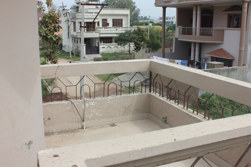 2 BHK House 2800 Sq.ft. for Rent in G.T. Road, Amritsar