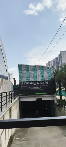  Commercial Shop 200 Sq.ft. for Sale in Crossing Republik, Ghaziabad