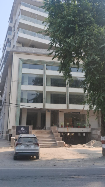  5800 Sq.ft. Showroom for Rent in Rajpur Road, Dehradun